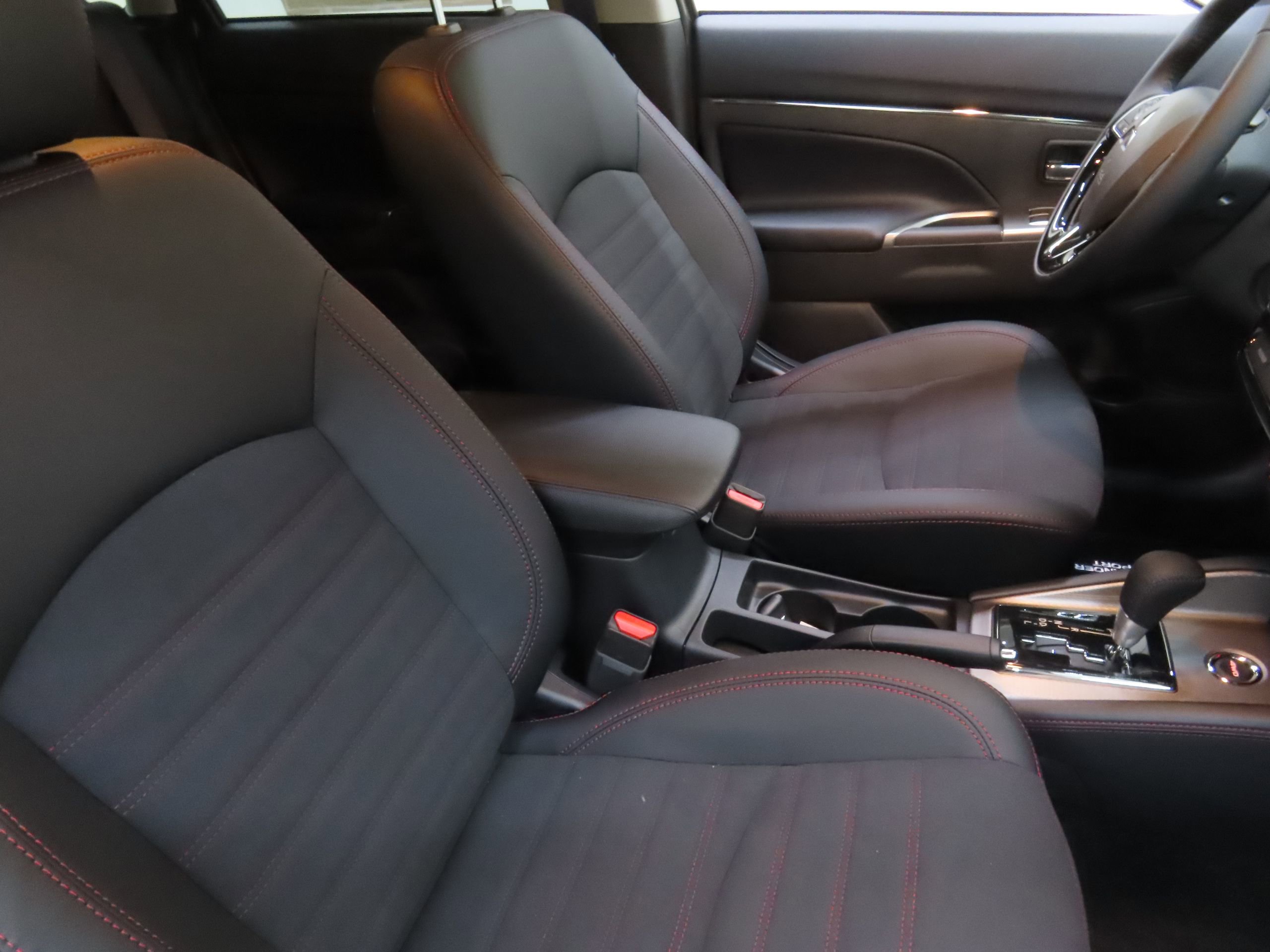 New 2025 Mitsubishi Outlander Sport SE image 24