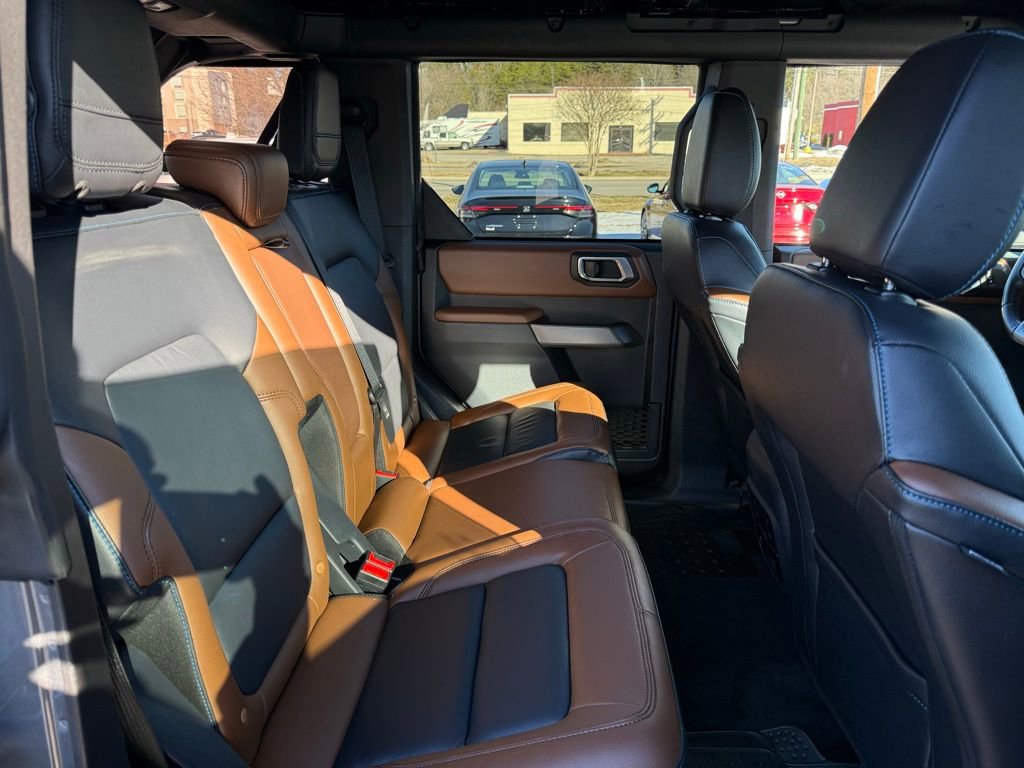 Used 2023 Ford Bronco Outer Banks image 12