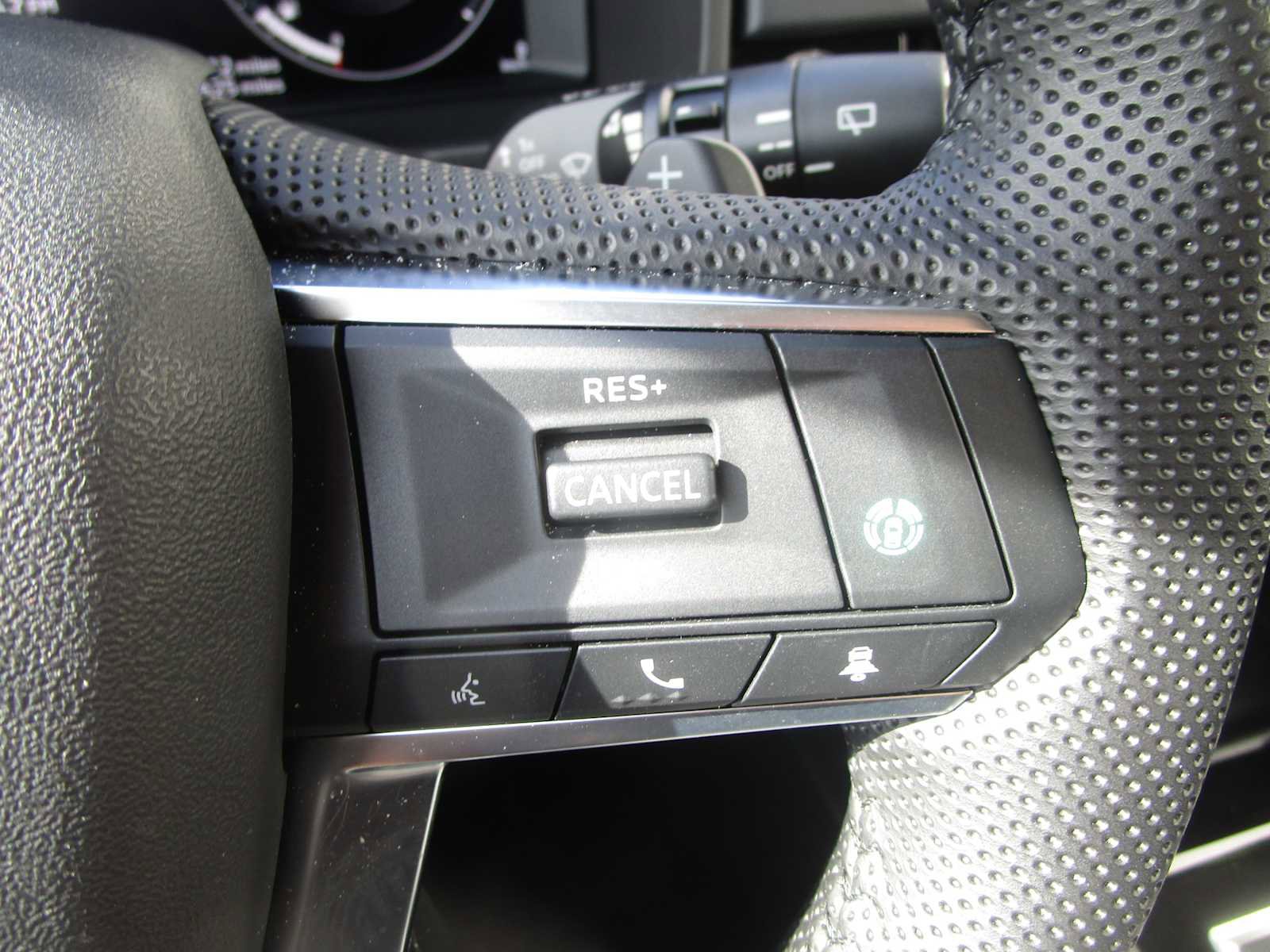 Used 2023 Mitsubishi Outlander SE image 30