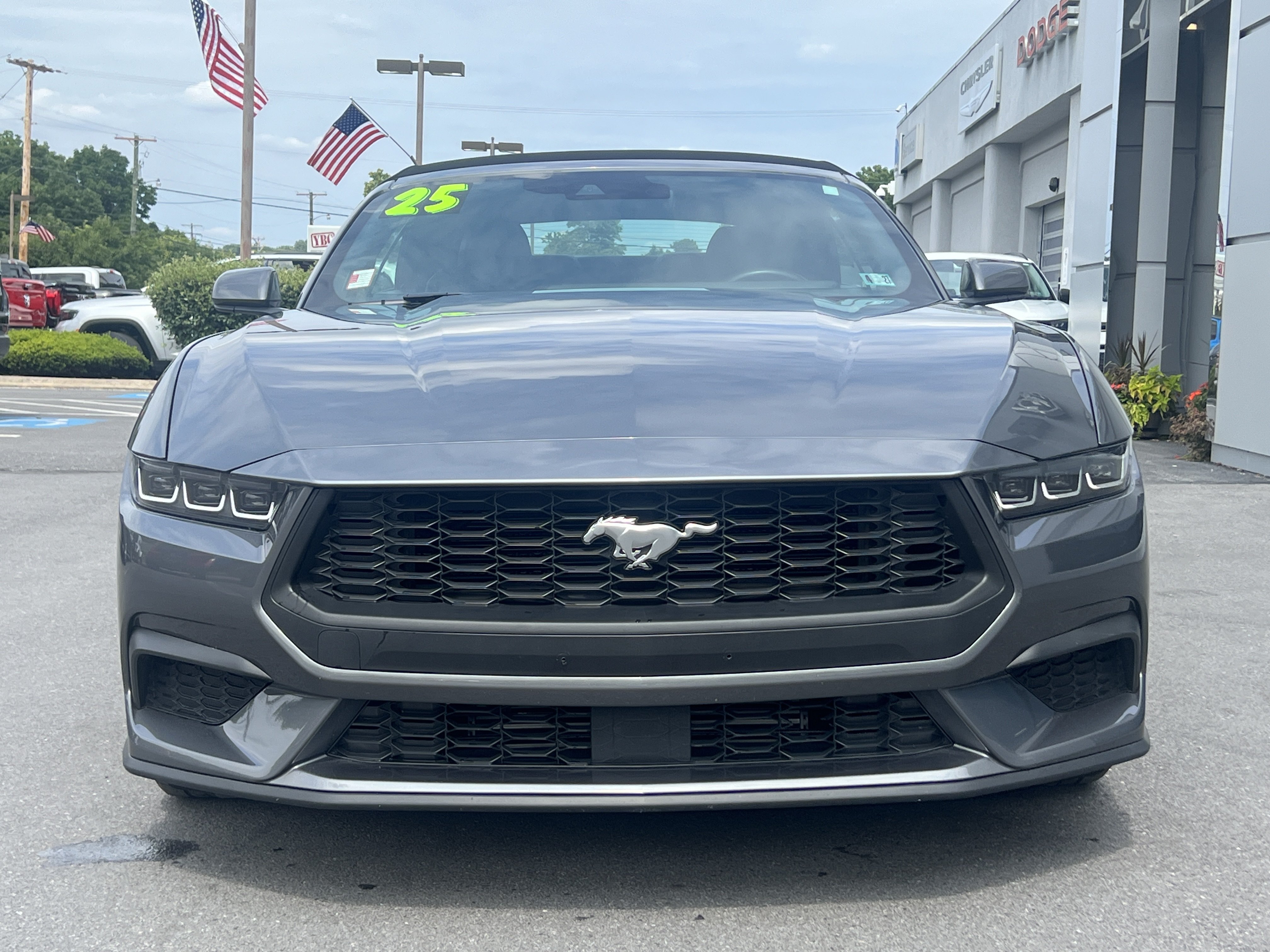 Used 2025 Ford Mustang Premium RWD image 10