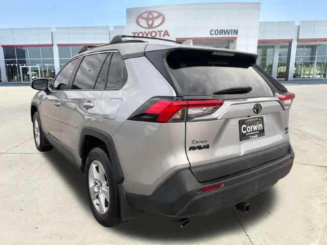 Used 2021 Toyota RAV4 XLE w/ Convenience Package AWD/4WD image 4