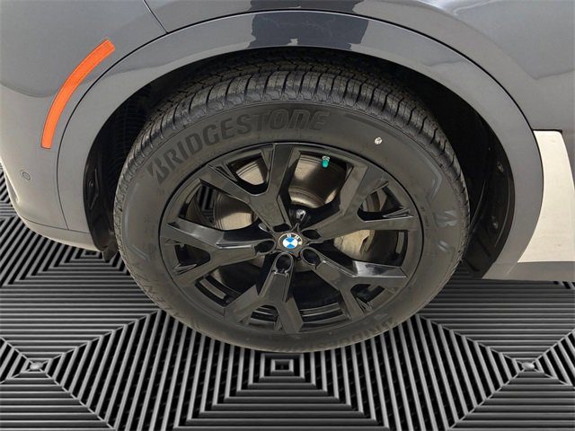 Used 2020 BMW X7 xDrive40i w/ Premium Package image 9