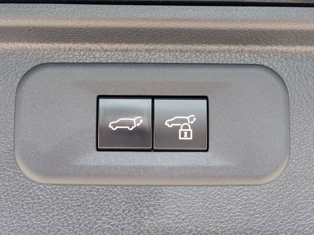 Used 2025 Toyota Grand Highlander AWD Hybrid image 32