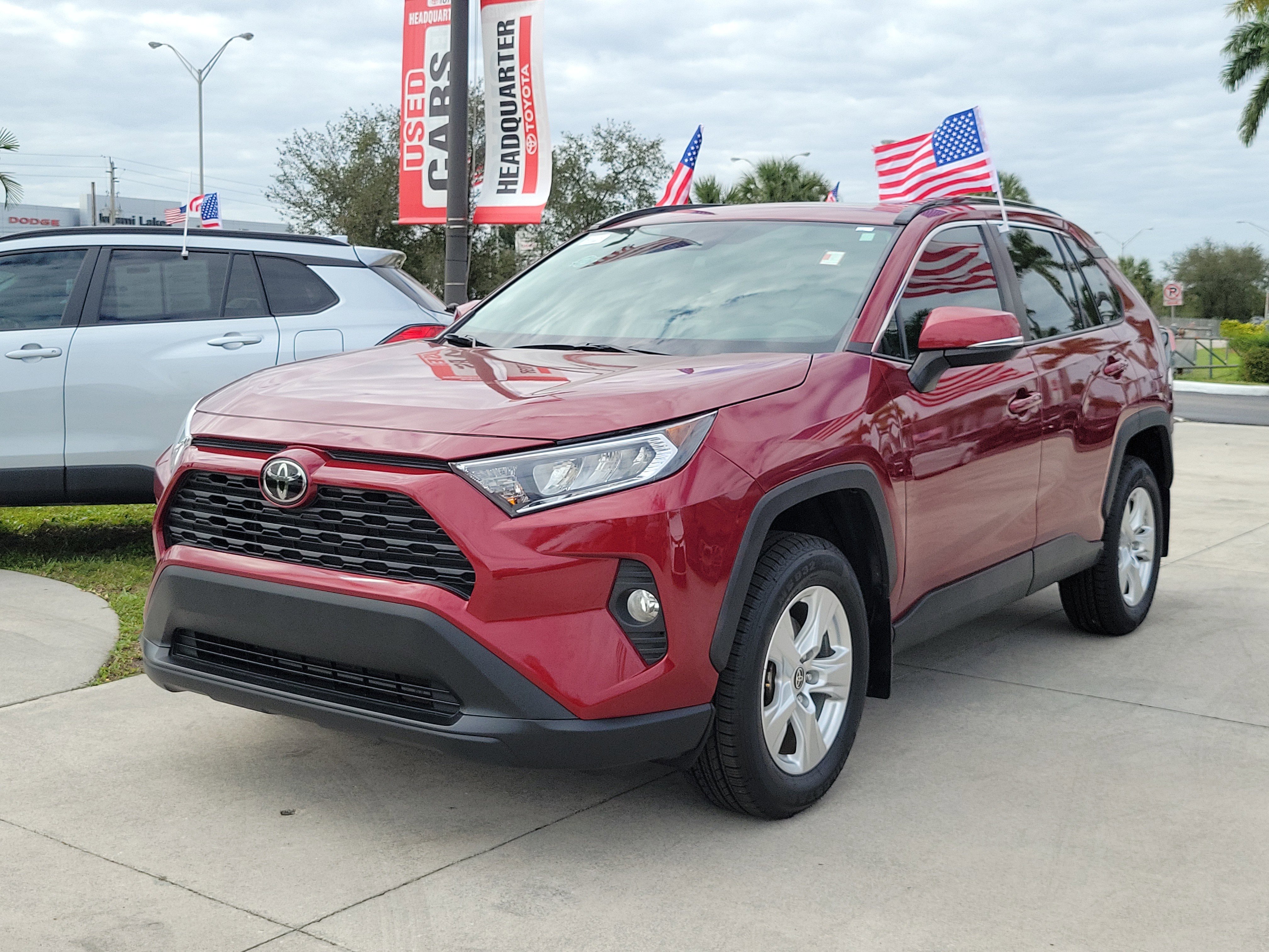 Used 2021 Toyota RAV4 XLE image 6