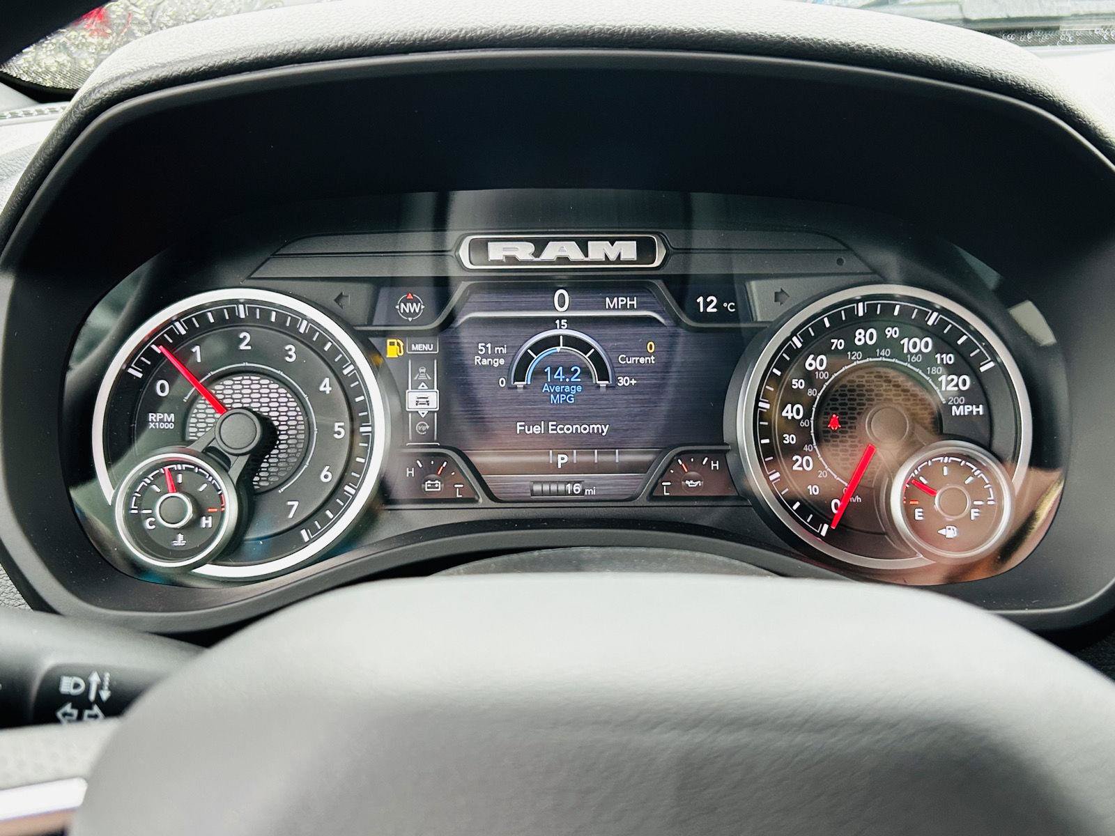 New 2027 RAM 1500 Express AWD/4WD image 18
