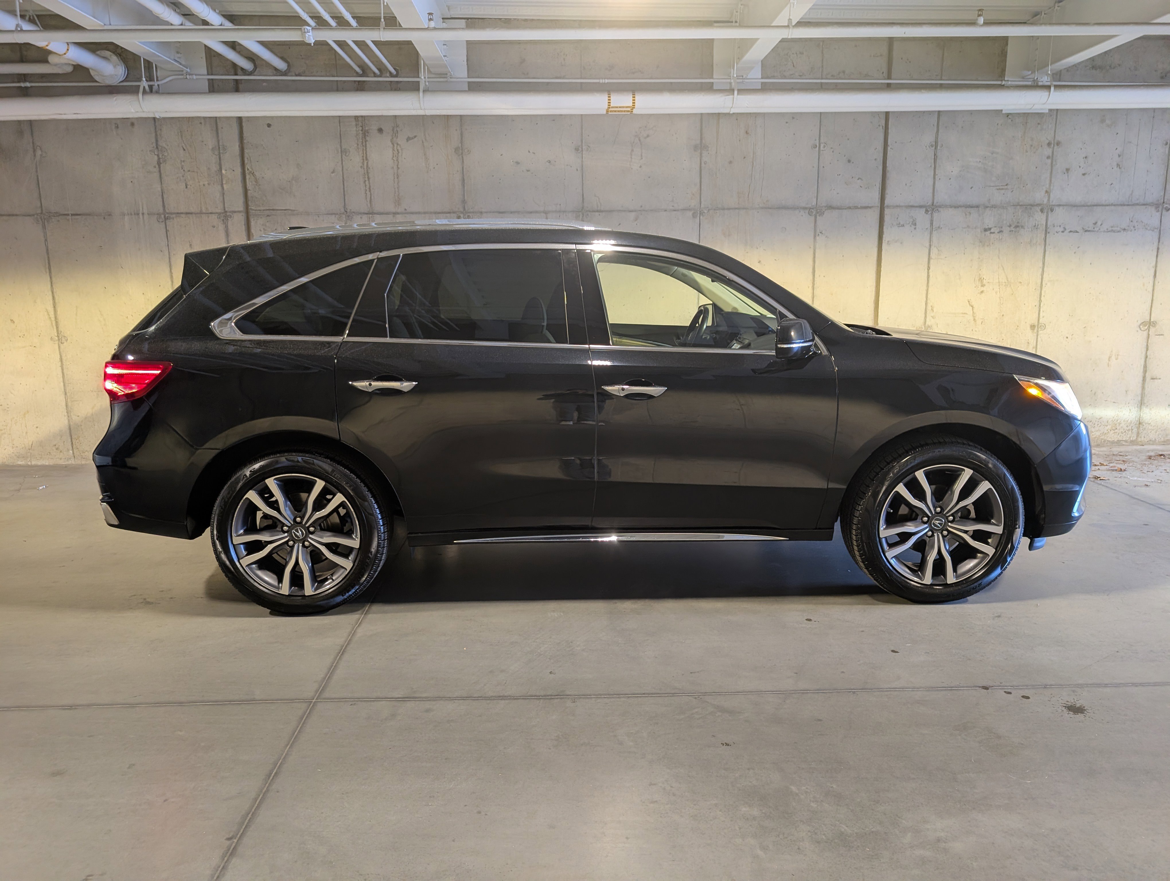 Used 2019 Acura MDX FWD w/ Advance Package image 10