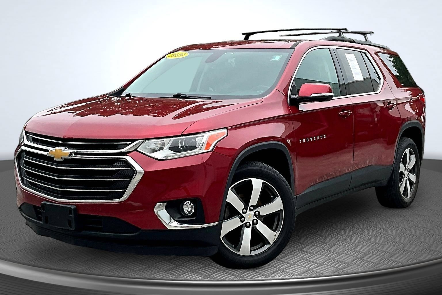 Used 2019 Chevrolet Traverse LT w/ LT Premium Package AWD/4WD image 1