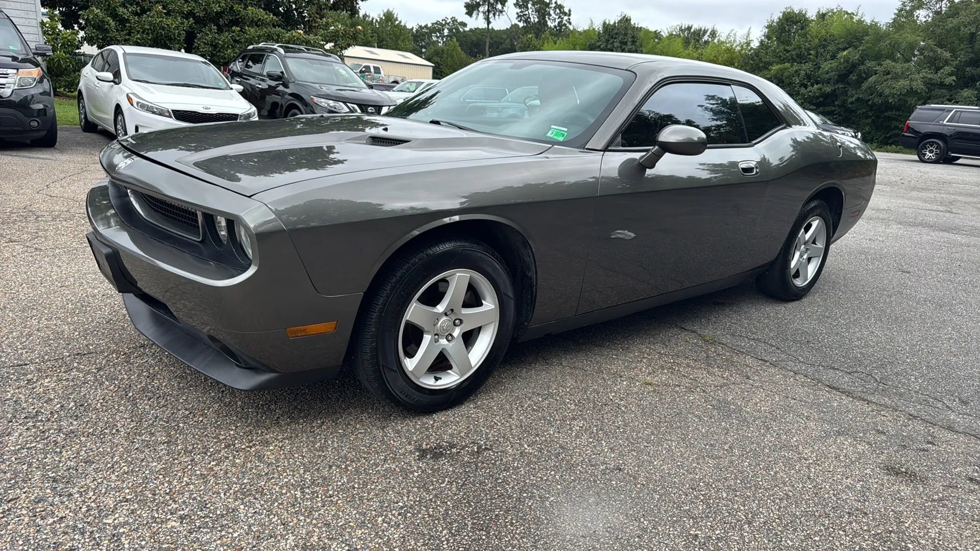 Used 2010 Dodge Challenger SE