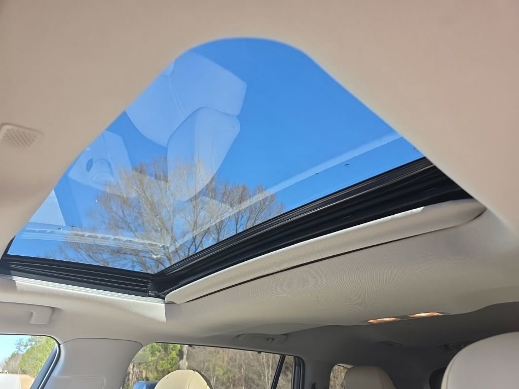 Used 2022 Toyota Highlander XLE image 23