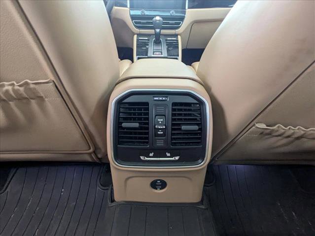 Used 2022 Porsche Macan S AWD/4WD image 10