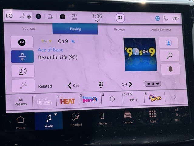 New 2025 Jeep Grand Cherokee Overland w/ Luxury Tech Group IV image 20