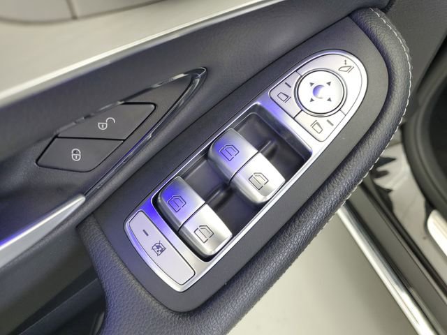 Used 2021 Mercedes-Benz C 300 Sedan image 22