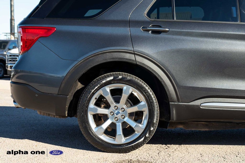 Used 2020 Ford Explorer Platinum w/ Premium Technology Package image 5
