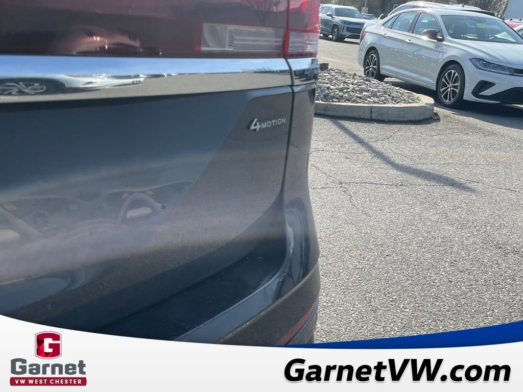 Used 2025 Volkswagen Atlas SEL Premium R-Line image 15