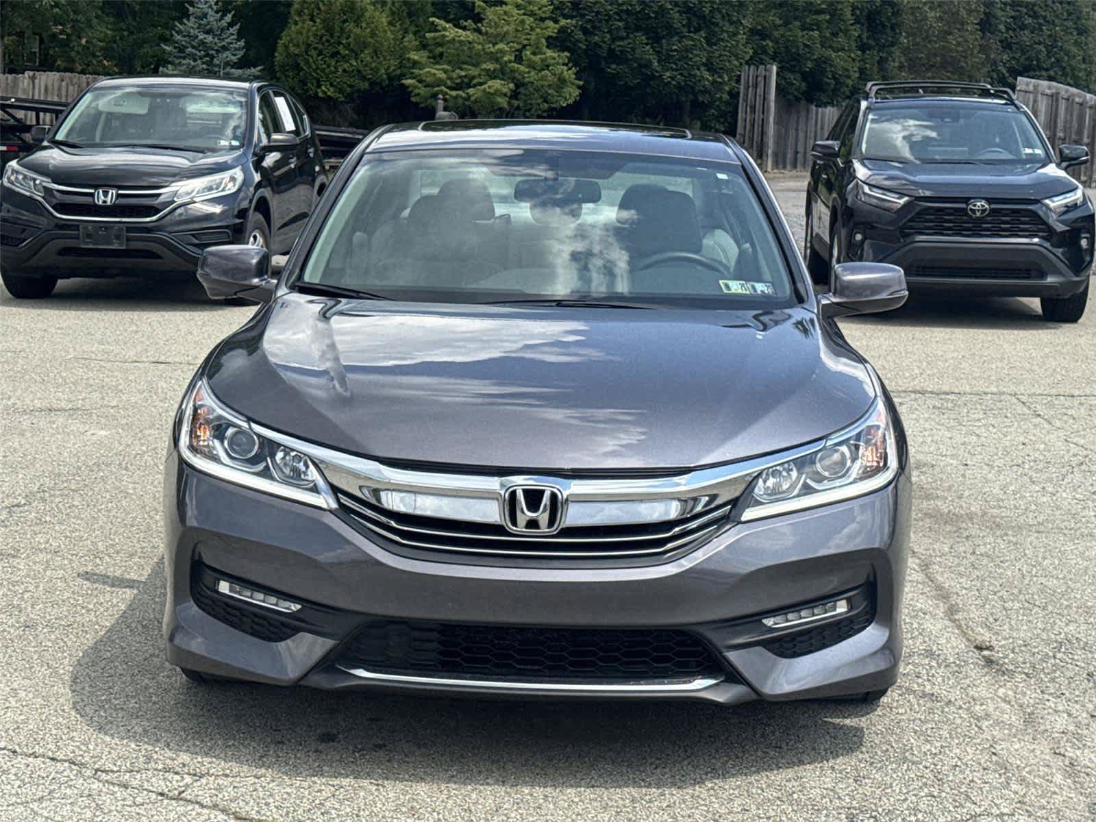 Used 2016 Honda Accord EX-L image 9