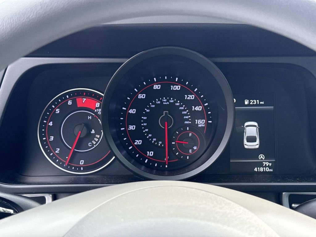 Used 2023 Hyundai Elantra SE image 29