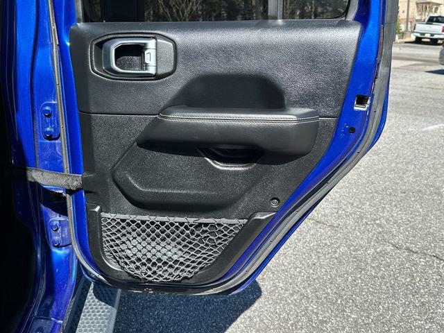 Used 2018 Jeep Wrangler Unlimited Sahara image 16