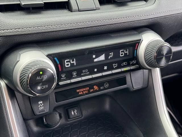 Certified 2019 Toyota RAV4 LE w/ Carpet Mat Package AWD/4WD image 83