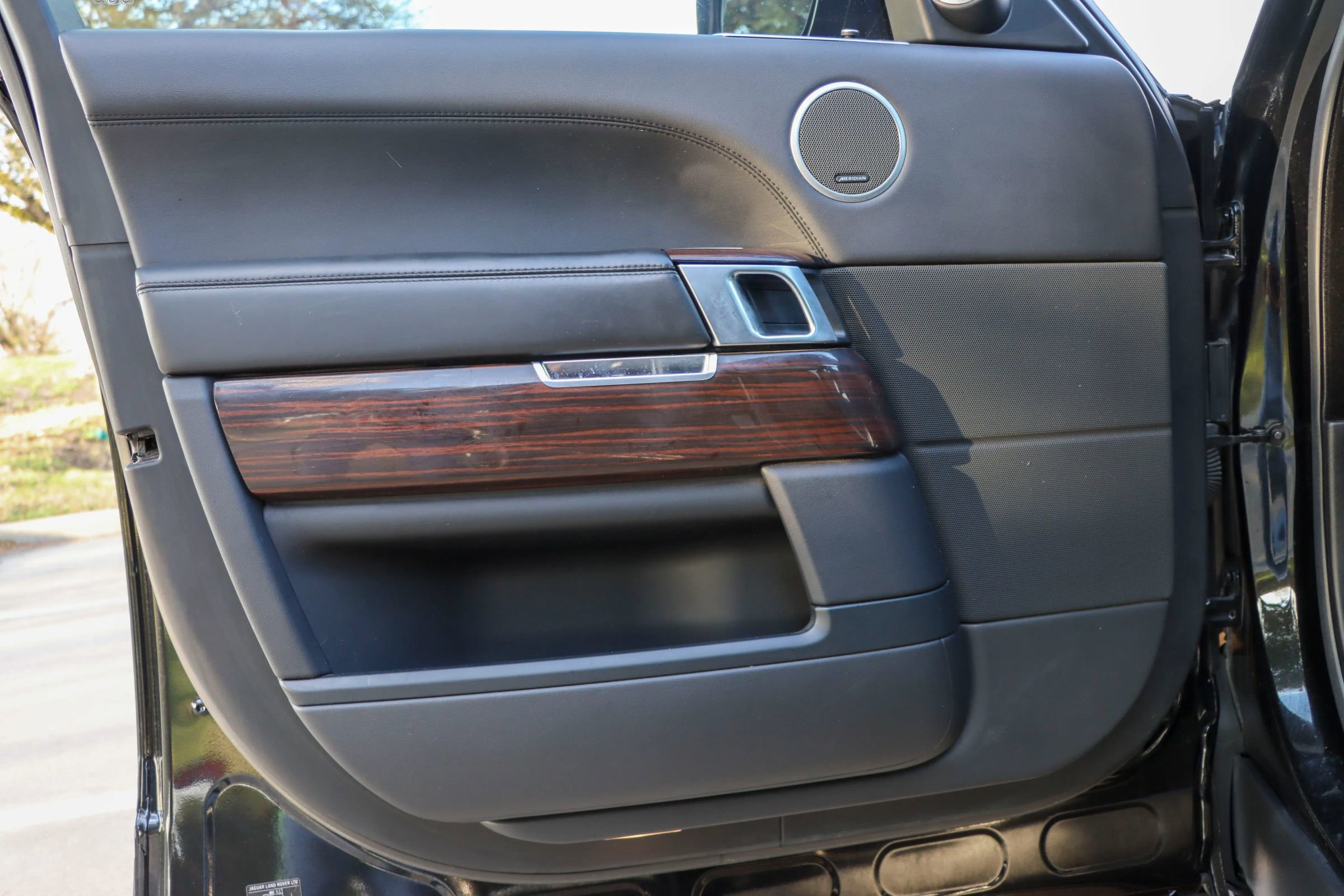 Used 2016 Land Rover Range Rover Supercharged image 13