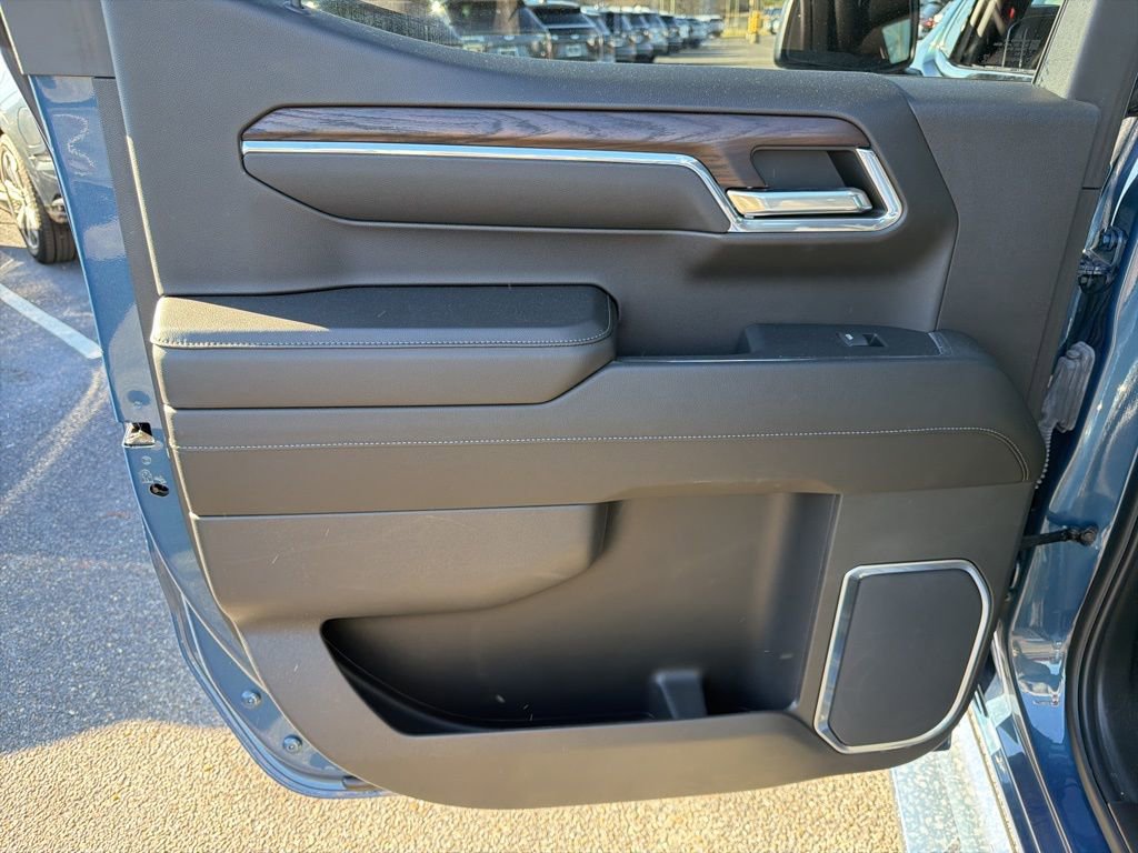 Certified 2024 GMC Sierra 1500 SLT w/ SLT Convenience Package image 17