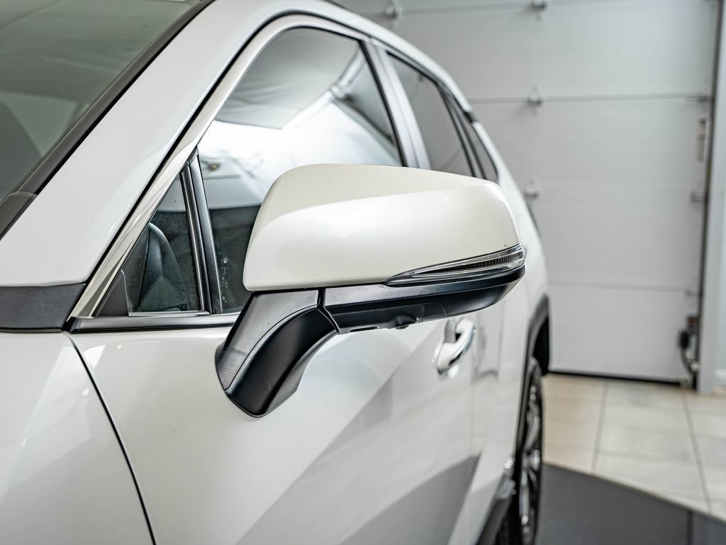 Used 2025 Toyota RAV4 Limited w/ Advanced Technology Package AWD/4WD image 9
