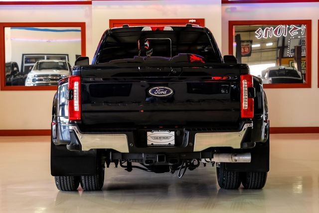 Used 2023 Ford F350 Lariat w/ Lariat Ultimate Package AWD/4WD image 12