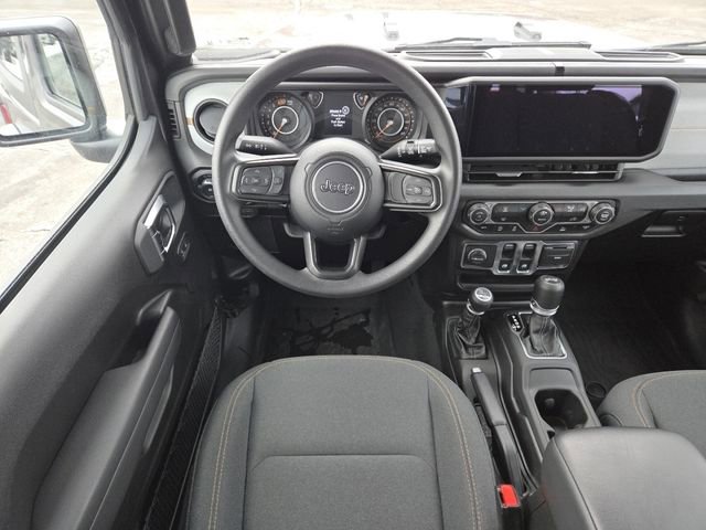 Used 2025 Jeep Wrangler Sport image 23