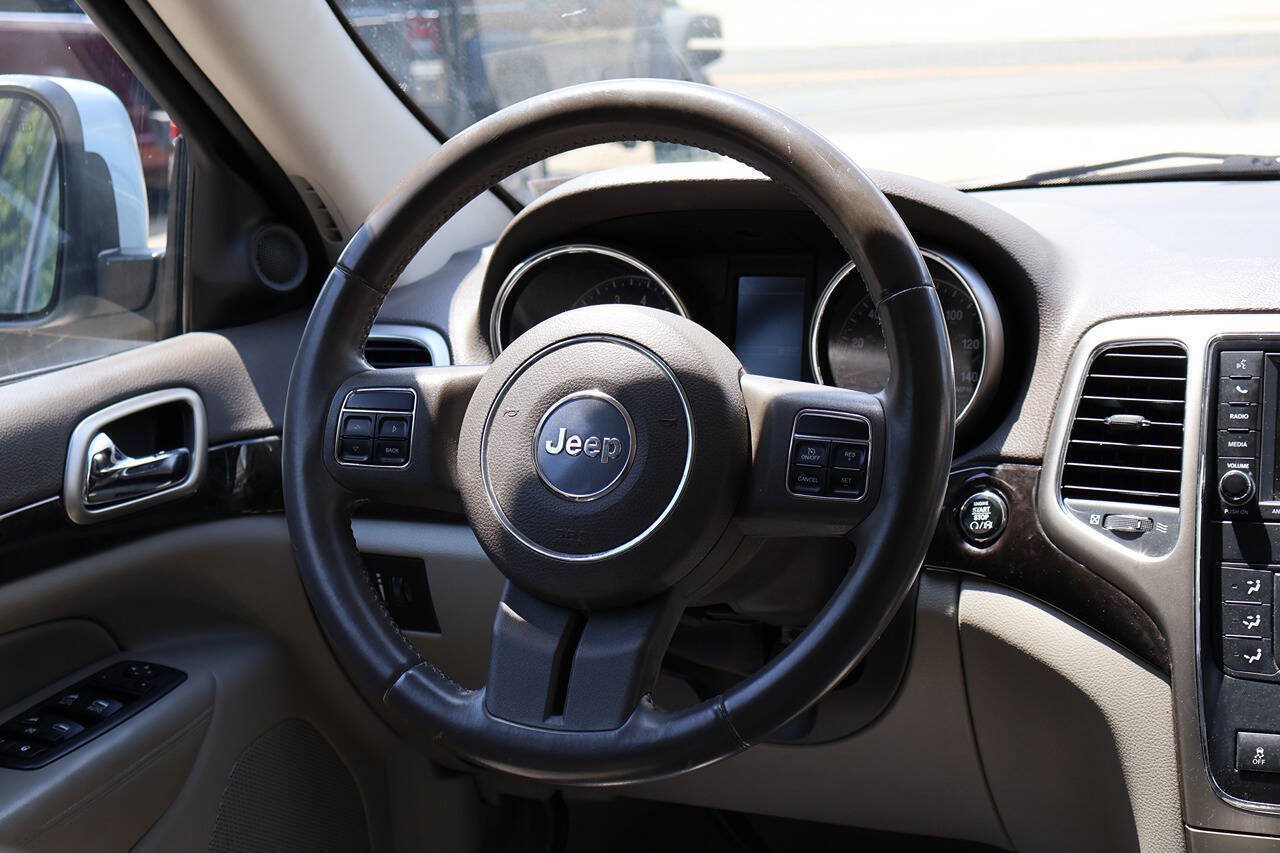 Used 2012 Jeep Grand Cherokee Laredo AWD/4WD image 27