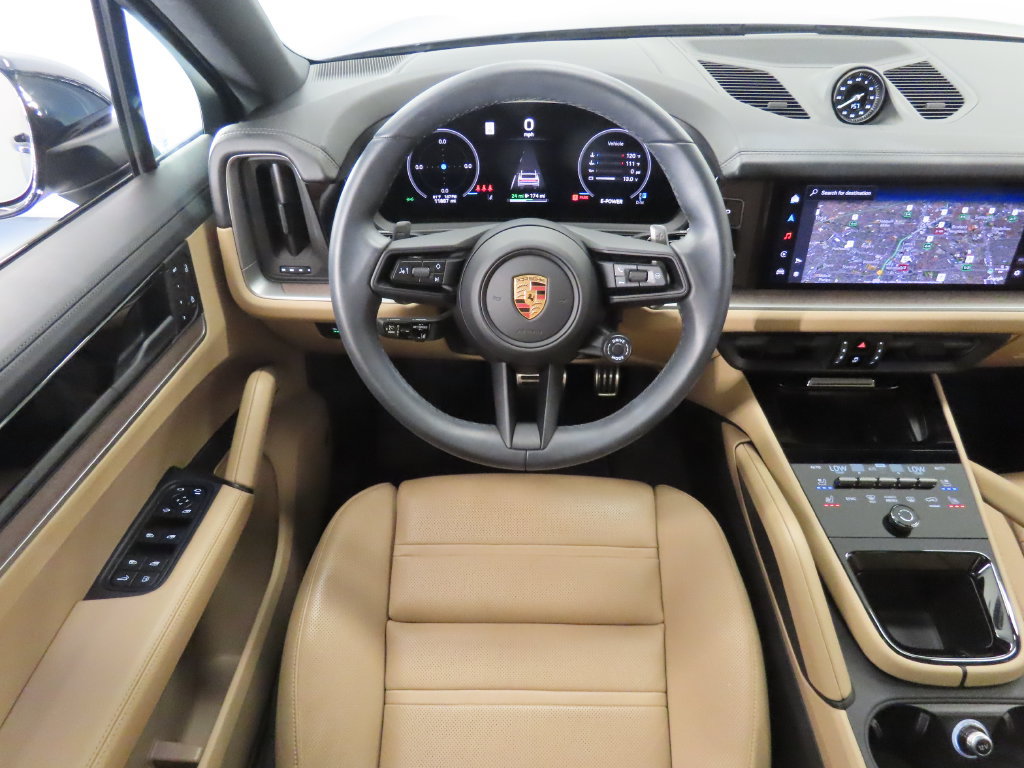 Certified 2025 Porsche Cayenne S AWD/4WD image 17
