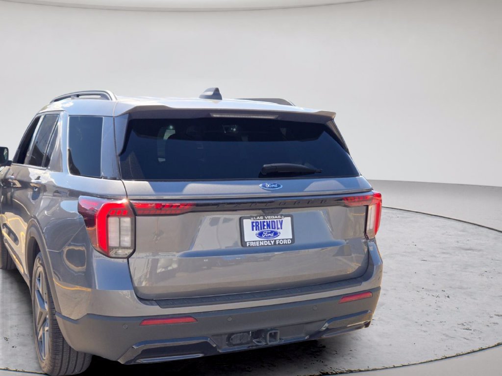 New 2026 Ford Explorer ST-Line w/ ST-Line Street Pack RWD image 5