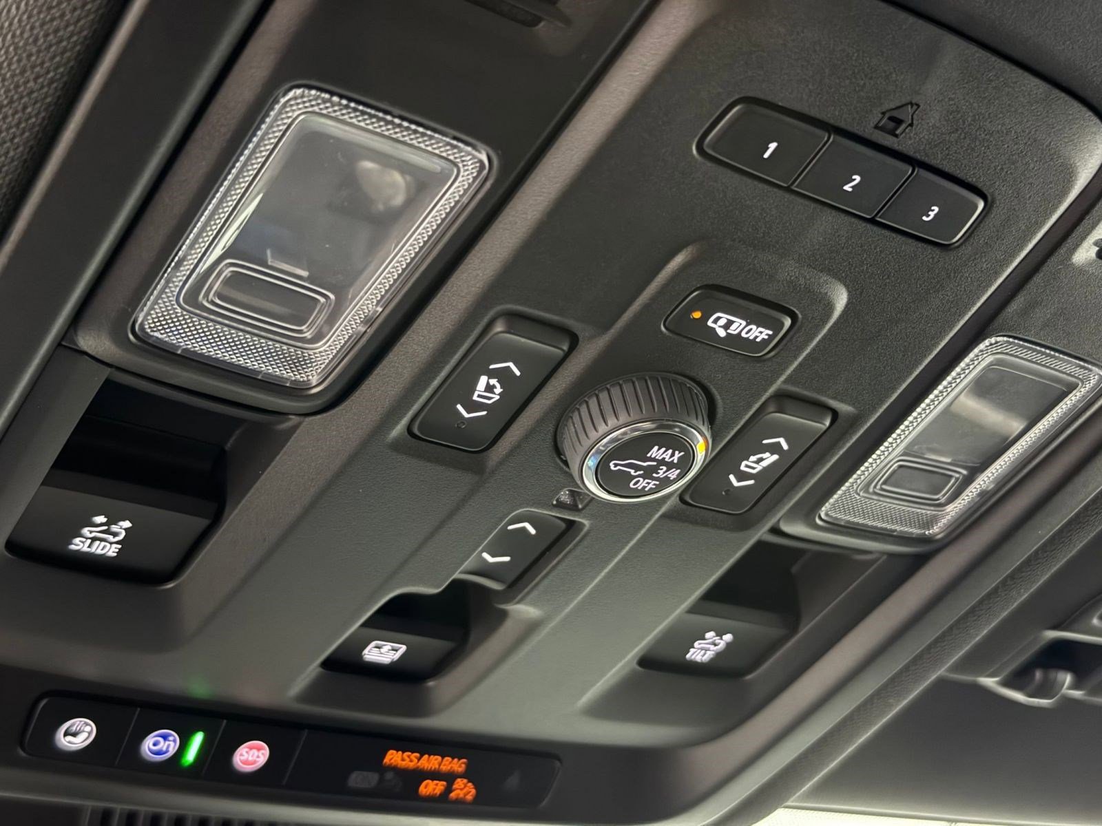 Used 2024 Chevrolet Tahoe High Country image 32