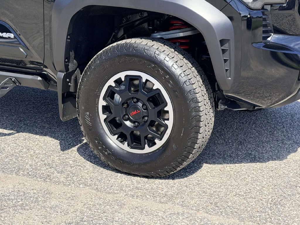 Certified 2026 Toyota Tacoma TRD Off-Road w/ TRD Off Road Upgrade Package AWD/4WD image 26
