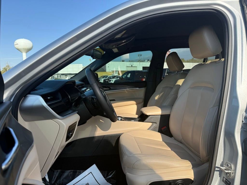 Used 2024 Jeep Grand Cherokee Limited 4xe image 39