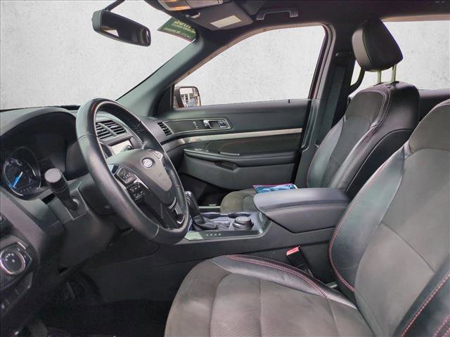 Used 2018 Ford Explorer XLT w/ Equipment Group 202A image 16