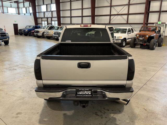 Used 2006 GMC Sierra 2500 SLE w/ Onstar Plus Package AWD/4WD image 11
