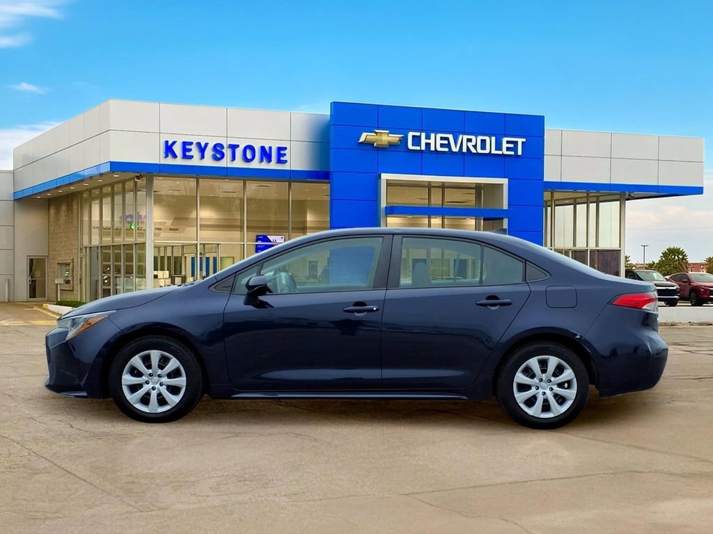 Used 2021 Toyota Corolla LE FWD image 4