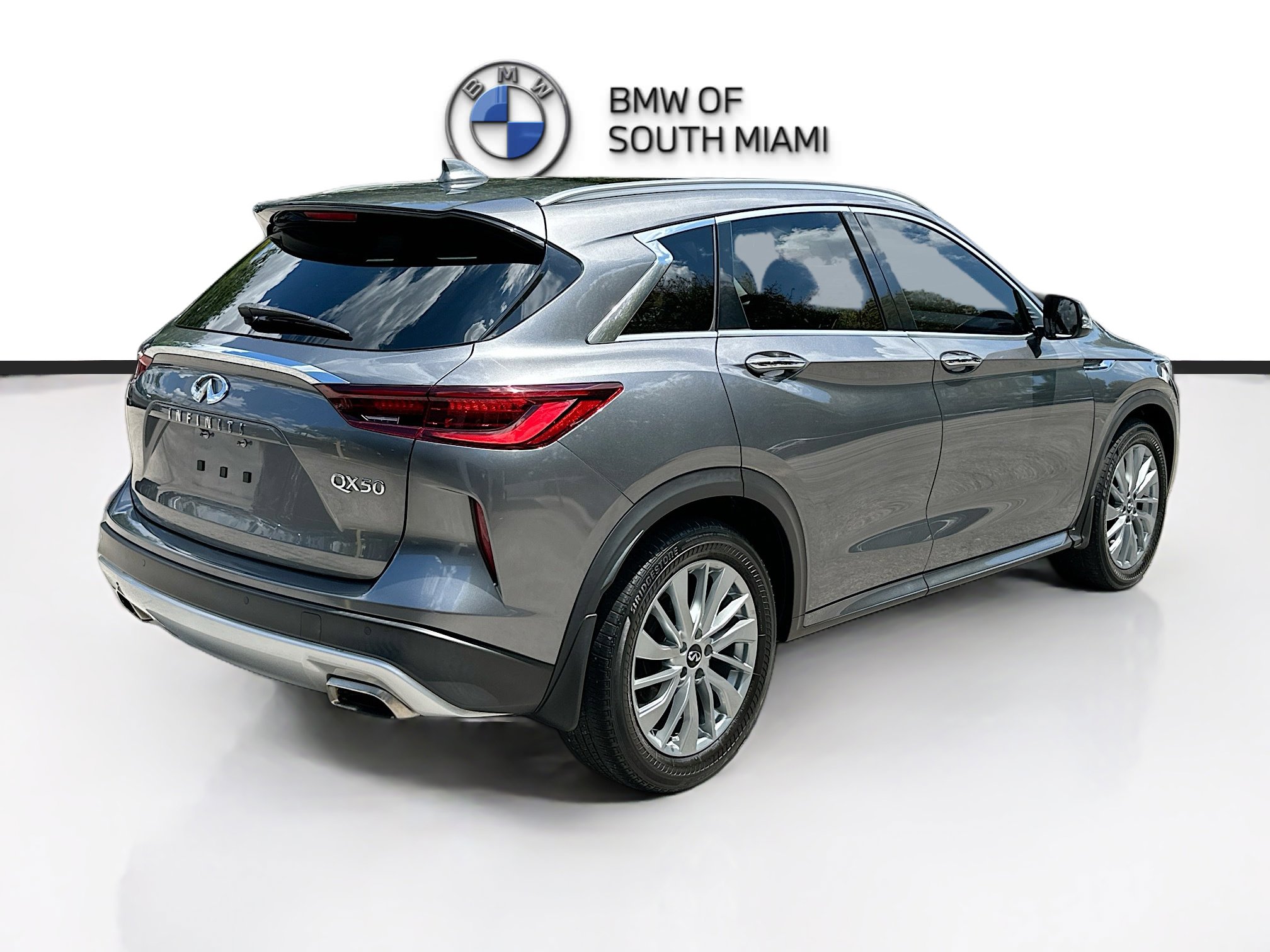Used 2023 INFINITI QX50 Luxe w/ Cargo Package FWD image 7