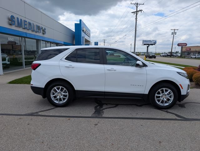 Used 2023 Chevrolet Equinox LT w/ LPO, Floor Liner Package AWD/4WD image 2