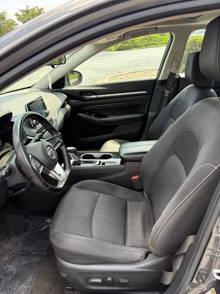Used 2022 Nissan Altima 2.5 SV w/ SV Premium Package FWD image 11