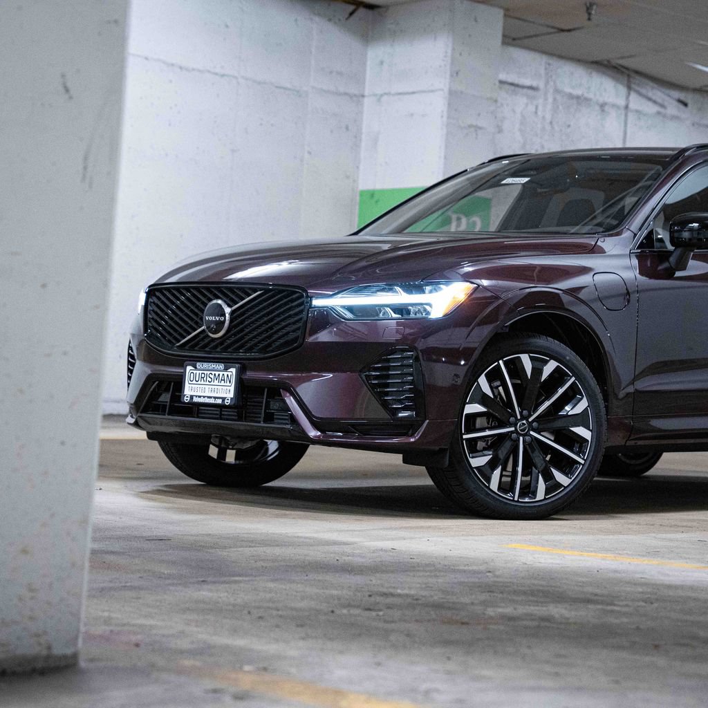 New 2026 Volvo XC60 T8 Ultra w/ Protection Package Premier AWD/4WD image 2