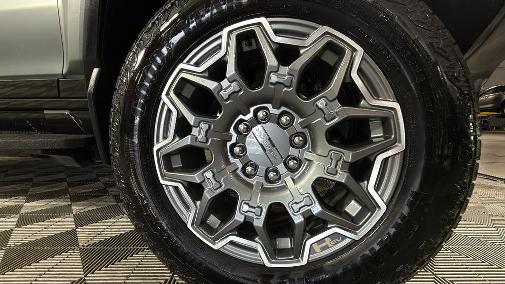 Certified 2024 GMC Hummer EV 3X image 40