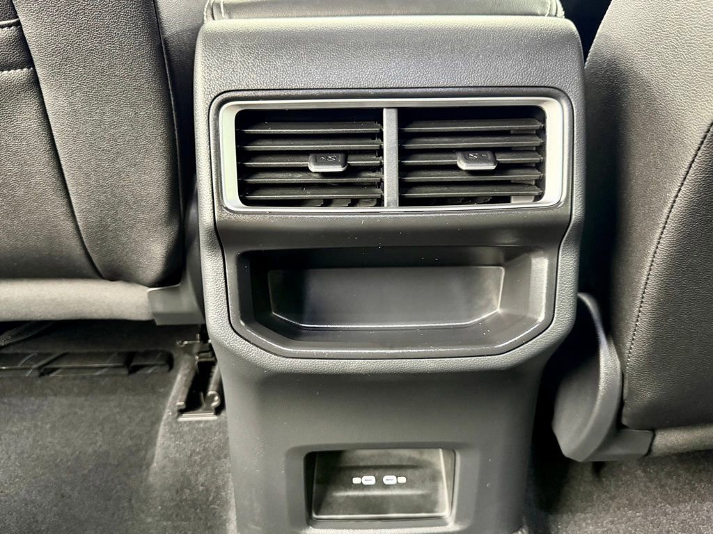 Used 2025 Volkswagen Atlas Cross Sport SE image 39