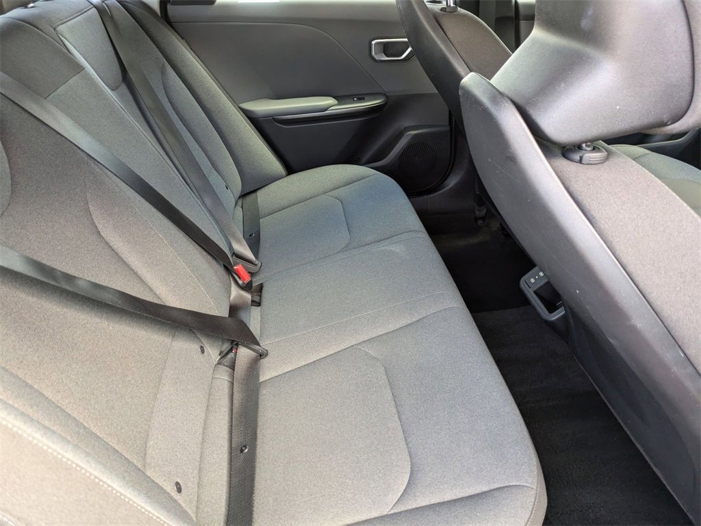 Used 2025 Kia K4 LXS image 29