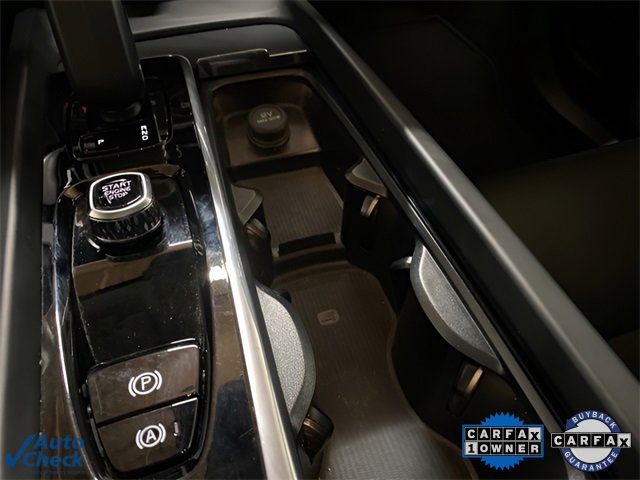 Used 2025 Volvo XC60 B5 Core image 47