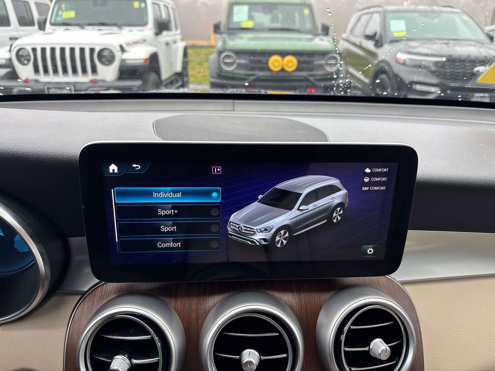 Used 2021 Mercedes-Benz GLC 300 4MATIC image 26