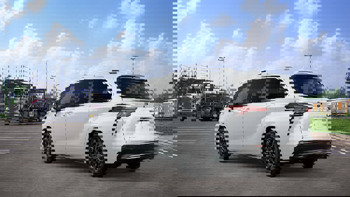 New 2026 Toyota Sienna Platinum AWD/4WD image 6