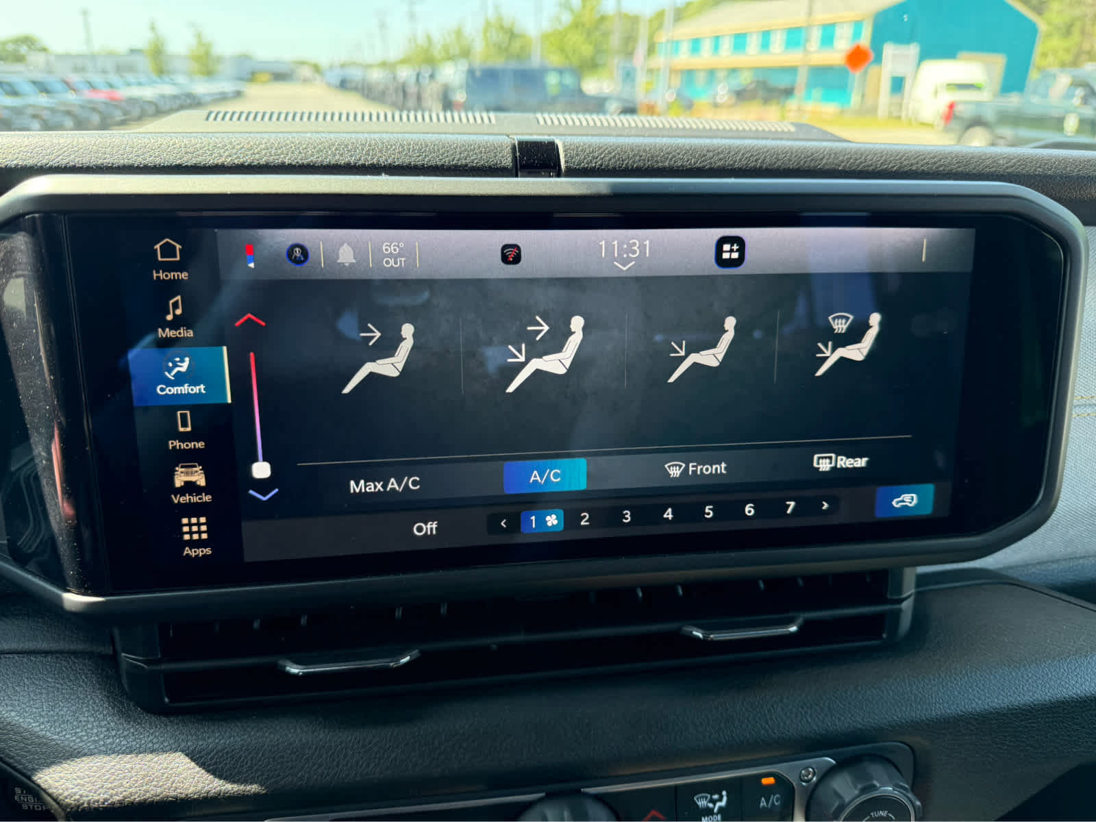 Used 2025 Jeep Wrangler Sport S image 21