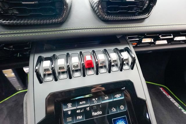 Used 2021 Lamborghini Huracan EVO RWD image 67
