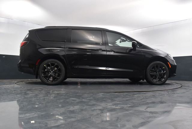 New 2026 Chrysler Pacifica Limited w/ S Appearance Package image 51