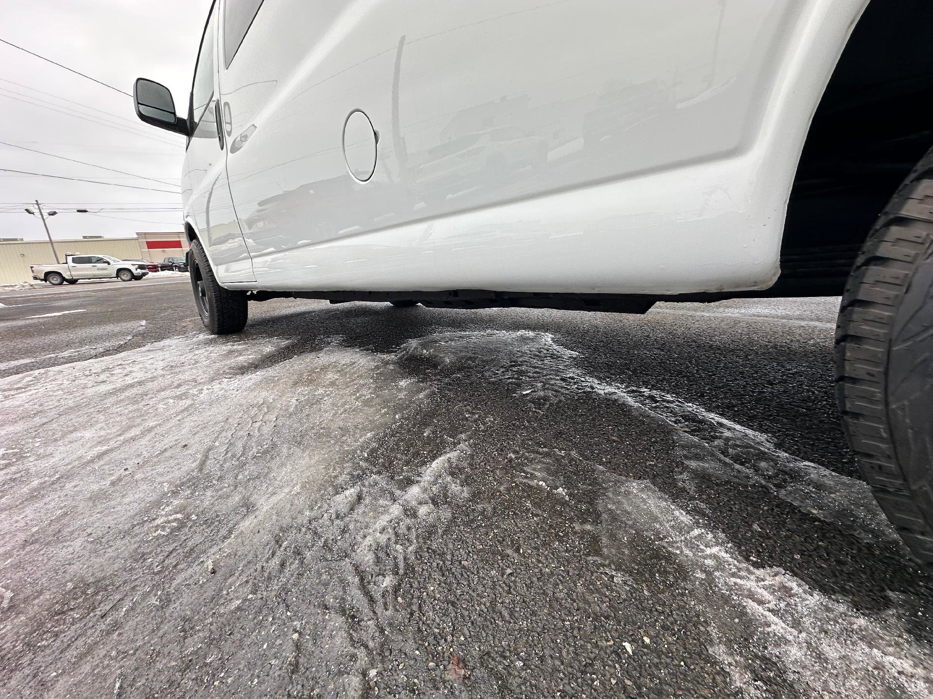 Certified 2016 Chevrolet Express 3500 LT w/ LT Preferred Equipment Group image 15